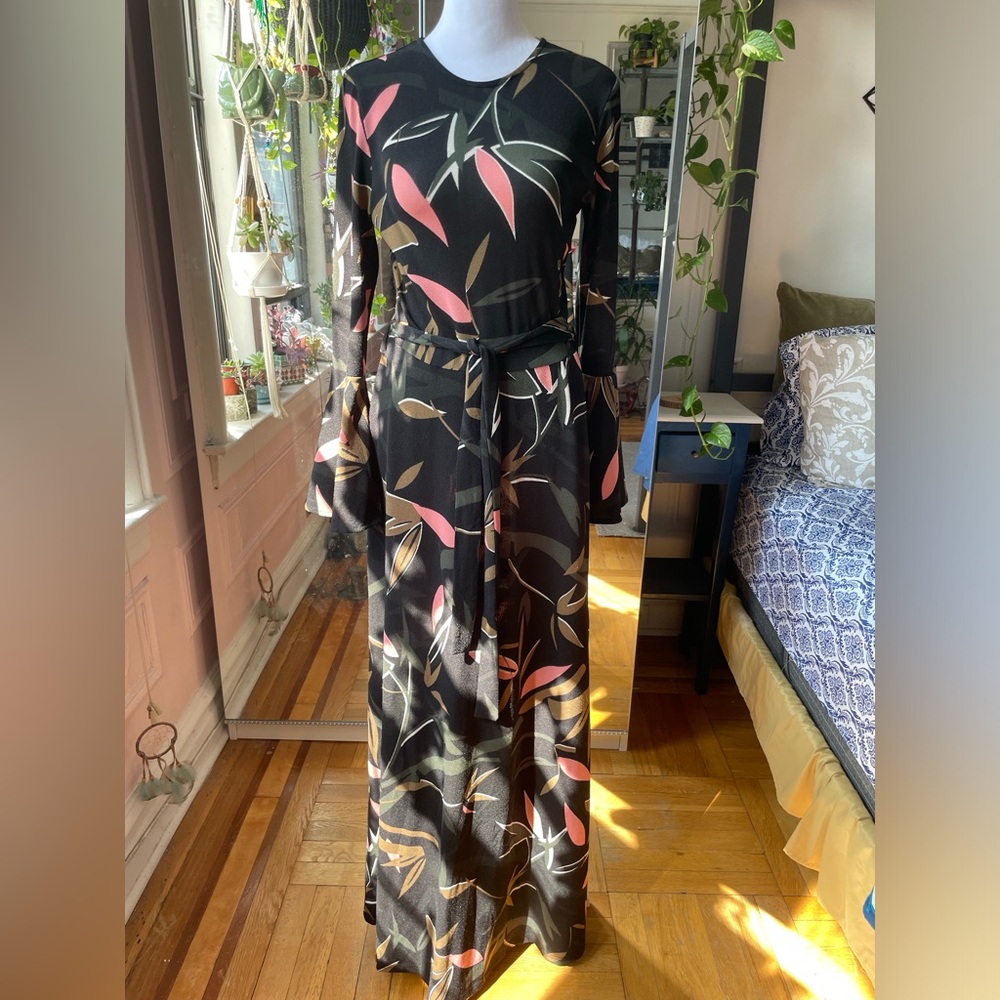 MISS CARIBE VIBRANT MODEST FLORAL MAXI DRESS 🥀